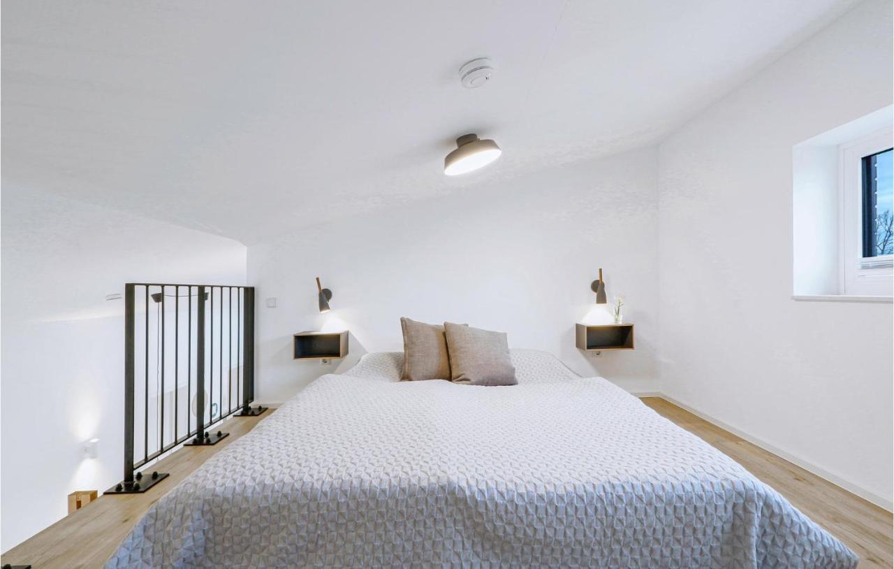 3 Bedroom Awesome Home In Lembruch-Duemmer See Esterno foto